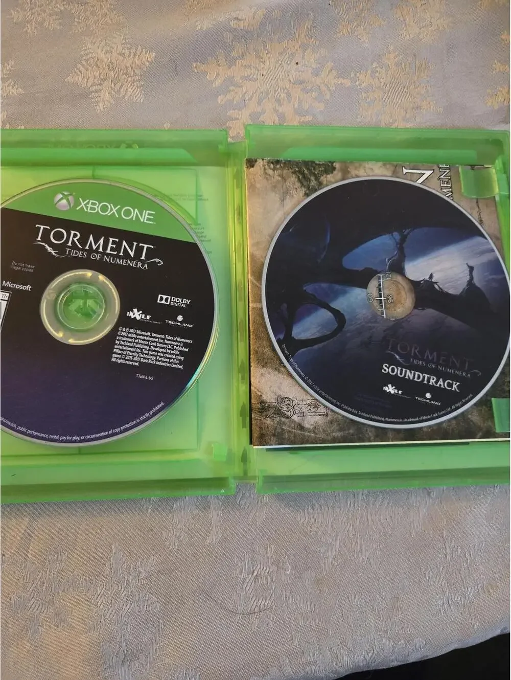 Torment: Tides of Numenera Day One Edition (Xbox One) with Map & Soundtrack